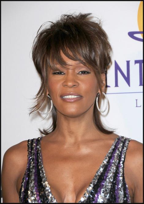 Whitney Houston va fi inmormantata fara fani!