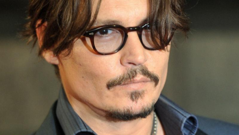 Adio, Vanessa! Johnny Depp isi traieste din plin burlacia