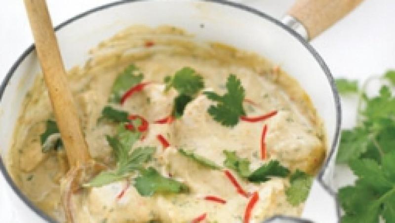 Reteta zilei: Curry de pui cu arahide
