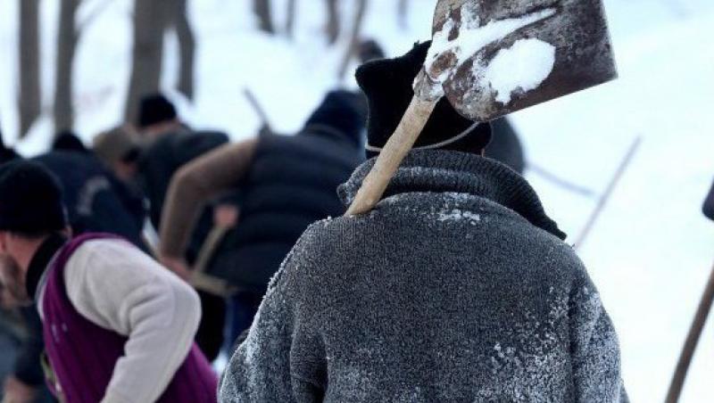 16 judete, afectate de caderile de zapada, 34 de drumuri judetene, blocate