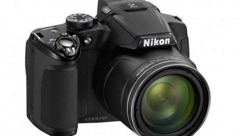 Nikon va lansa camera foto cu zoom optic record