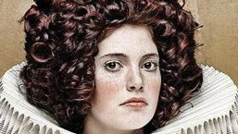 FOTO! Colectie de moda cu haine si manechine din carton