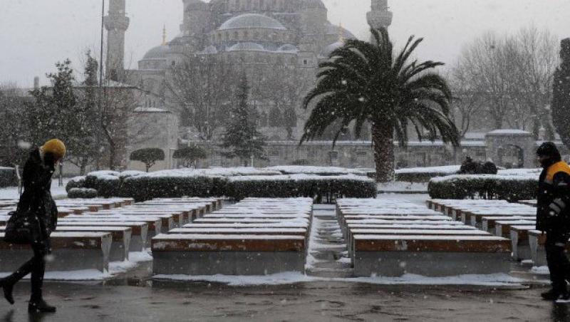 FOTO! Istanbul, sub furia ninsorii