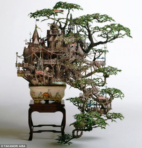 FOTO! Casute miniaturale construite in bonsai