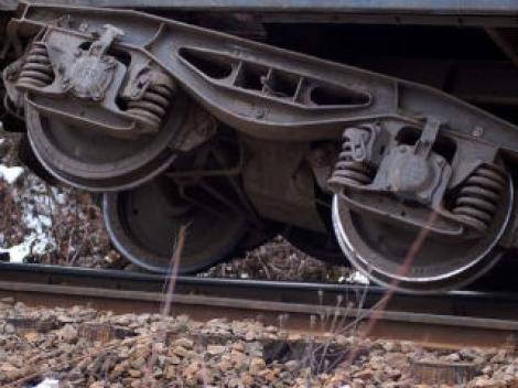 Un vagon al unui tren de calatori a deraiat pe ruta Oradea - Arad