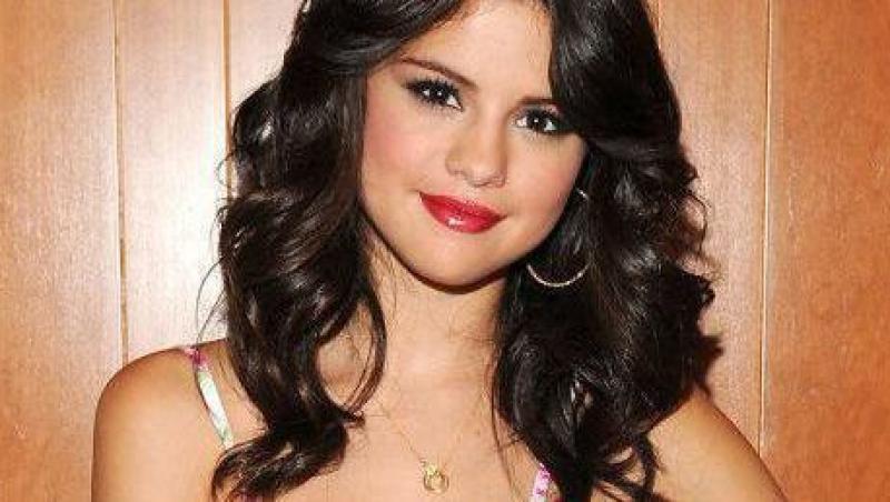 Selena Gomez iubeste o femeie! Vezi despre cine este vorba!