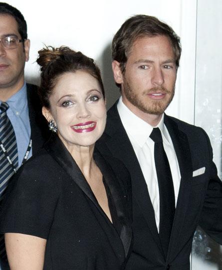 Drew Barrymore va fi mamica