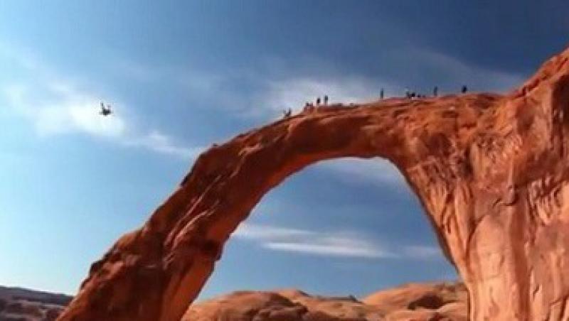 VIDEO! Saritura Diavolului, cel mai spectaculos loc de bungee-jumping din lume!