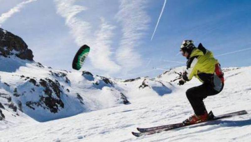 VIDEO! Snowkiting, pentru amatorii de senzatii tari