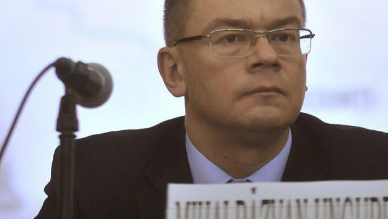 Premierul Ungureanu l-a demis pe secretarul de stat in MAE Doru Costea