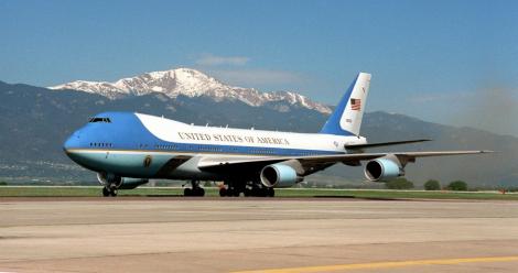 Vezi cat costa o ora de zbor cu Air Force One, aeronava presedintelui SUA!