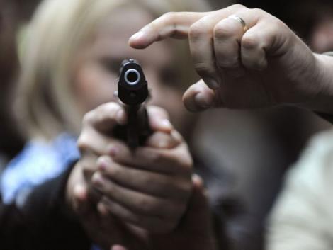 Bucuresti: Hoti prinsi cu focuri de arma de politisti