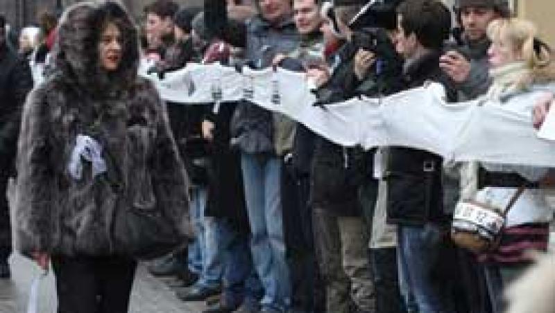 Lant uman anti-Putin de 16 km, in centrul Moscovei
