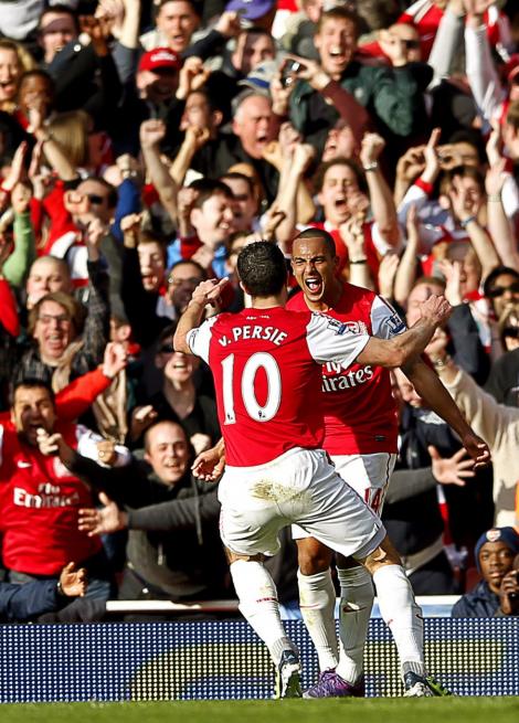 Arsenal revine spectaculos, Manchester United castiga pe final