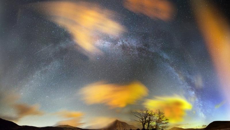 FOTO! Fenomen MIRACULOS: curcubeul din stele!