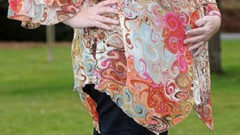 Marea Britanie: O mama surogat este dependenta de sarcini