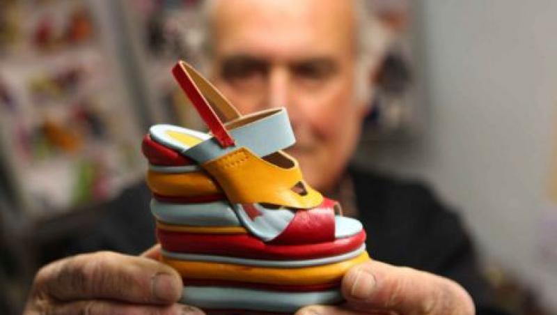 FOTO! Pantofi la moda, creati in miniatura