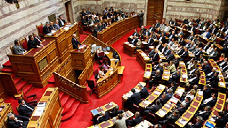 Noi reduceri bugetare de 3,2 miliarde de euro, aprobate de Parlament in Grecia