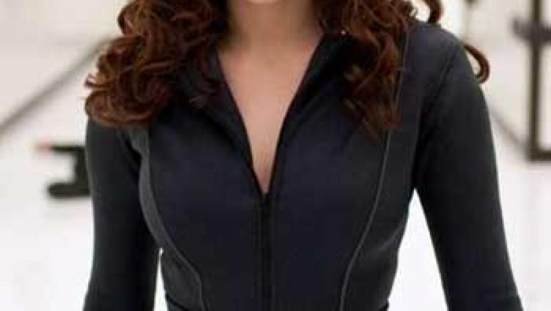 FOTO! Top cinci cele mai sexy actrite imbracate in negru!