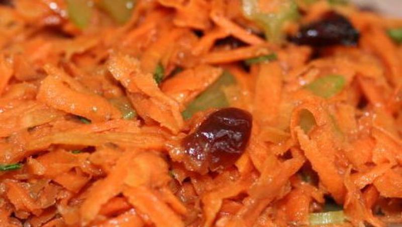 Reteta de post: Salata de morcovi si stafide