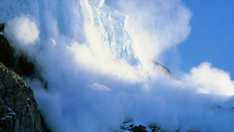 Atentie, turisti! Pericol de avalanse in statiunile de pe Valea Prahovei