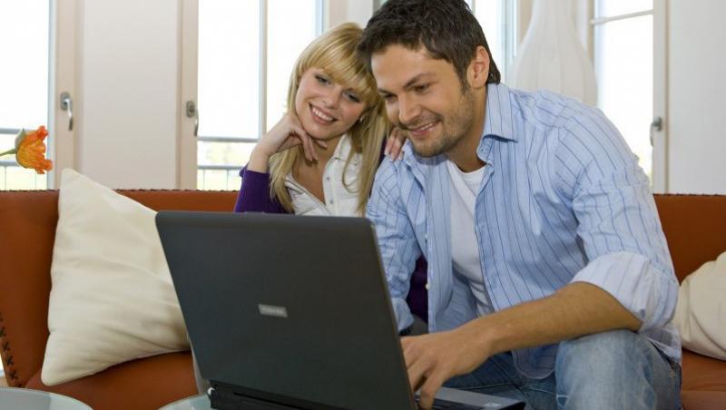 Mediul online -  a doua pozitie in topul metodelor de a intalni partenerul de viata