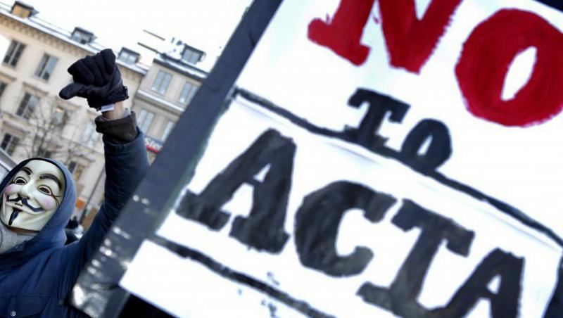 Polonia suspenda ratificarea controversatului acord ACTA