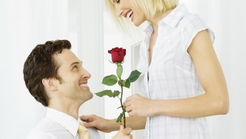 10 lucruri romantice pe care sa le faceti in casa