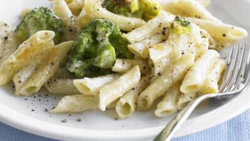 Reteta zilei: Paste cu branza si broccoli la cuptor
