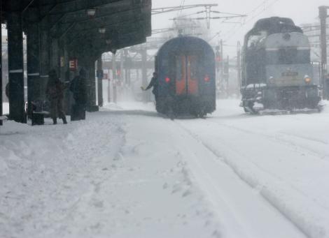 Transportul feroviar, in regim de iarna: 85 de trenuri anulate, o linie a fost inchisa