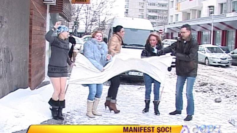 VIDEO! Protesteaza in frig pentru a-i tine 
