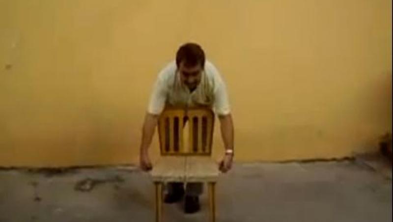VIDEO! Vezi cum arata scaunul-servieta!