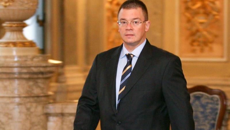 UPDATE! Negocieri pentru noul Guvern: Ungureanu vrea sa prezinte marti seara lista propusa