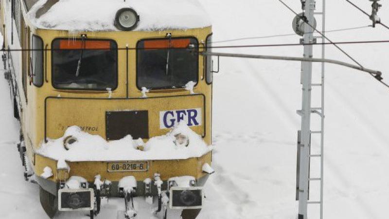 Tren blocat de 30 de ore pe ruta Galati-Bucuresti in localitatea Faurei