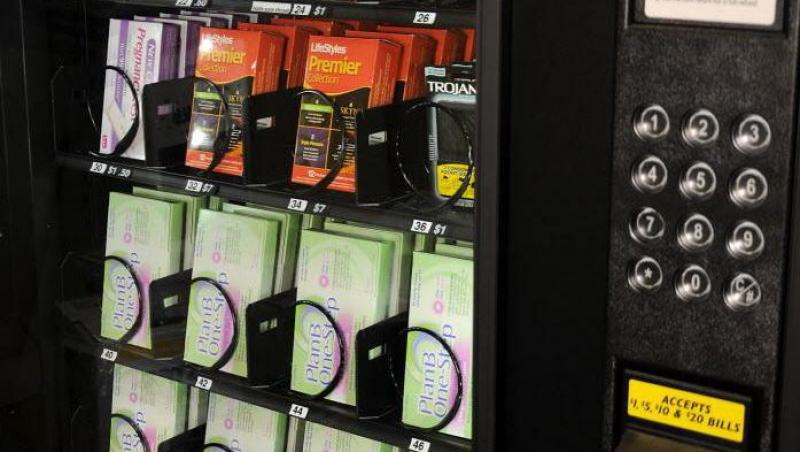 SUA: Un campus studentesc a fost dotat cu automate de prezervative
