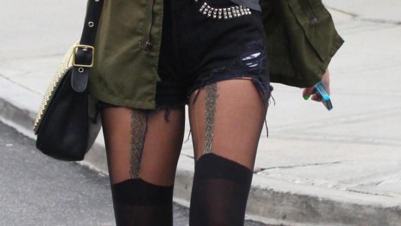 FOTO! Miley Cyrus, cu pantalonii SFASIATI