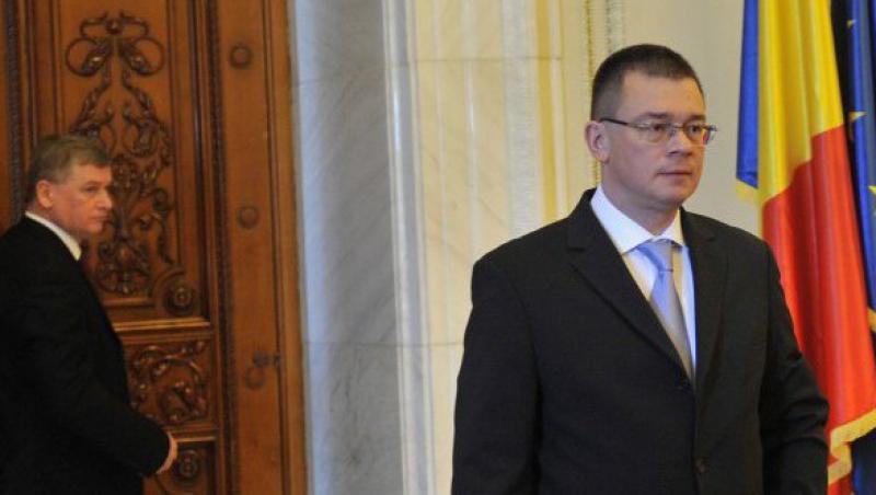 UPDATE! Guvernul Ungureanu a TRECUT de votul din Parlament