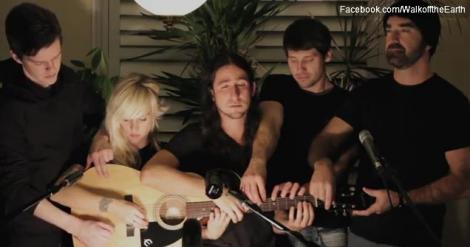 Recomandarea saptamanii: "Walk Off The Earth" - cei  cinci muzicieni care canta la o singura chitara