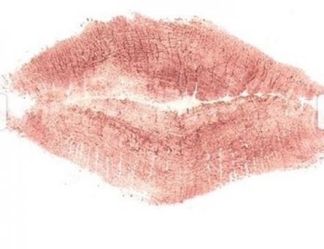Studiu: Ce spun buzele iubitei tale despre personalitatea ei