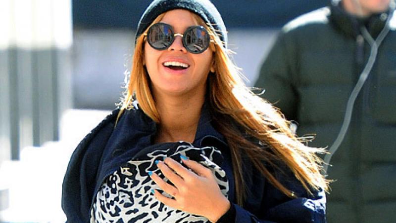 FOTO! Beyonce a alaptat in public!