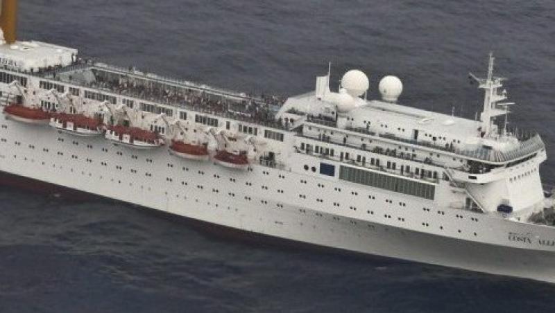 Vasul de croaziera naufragiat Costa Allegra a ajuns in portul Victoria din Insulele Seychelles