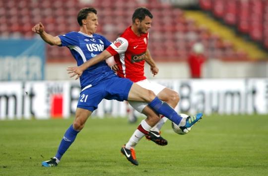 VIDEO! Pandurii - Dinamo 2-2/ "Cainii", egalati in superioritate numerica