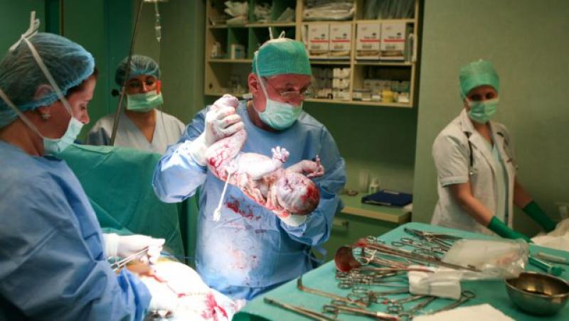 Bebelus, in spital cu fractura deschisa dupa ce a fost batut pentru ca plangea