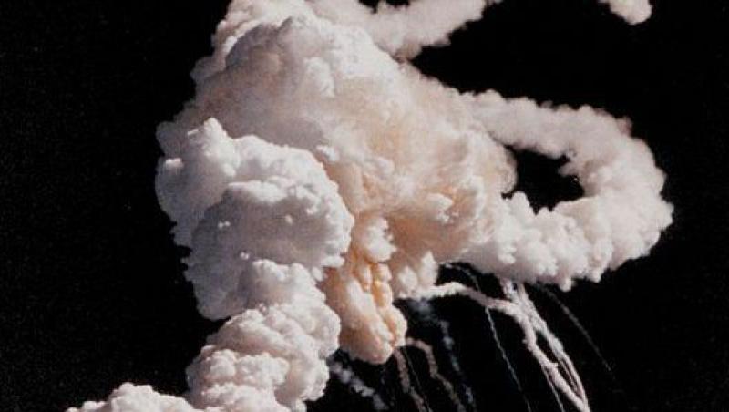 VIDEO! O inregistrare cu explozia navetei Challenger, difuzata dupa 26 de ani