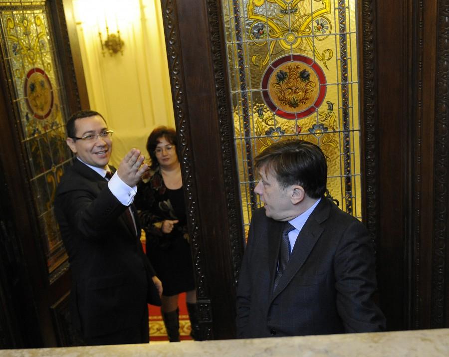 USL cere demisia ministrului Baba şi ameninţă cu moţiune de cenzură