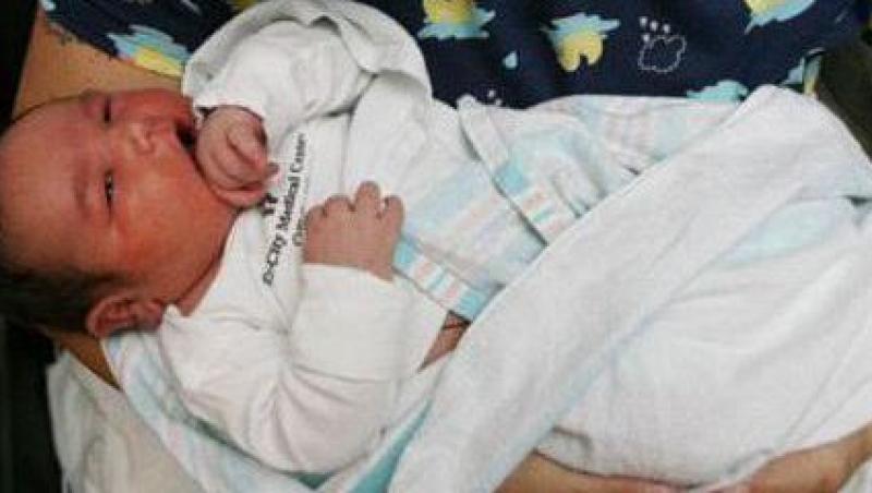 FOTO! Vezi cel mai mare bebelus nascut in SUA!