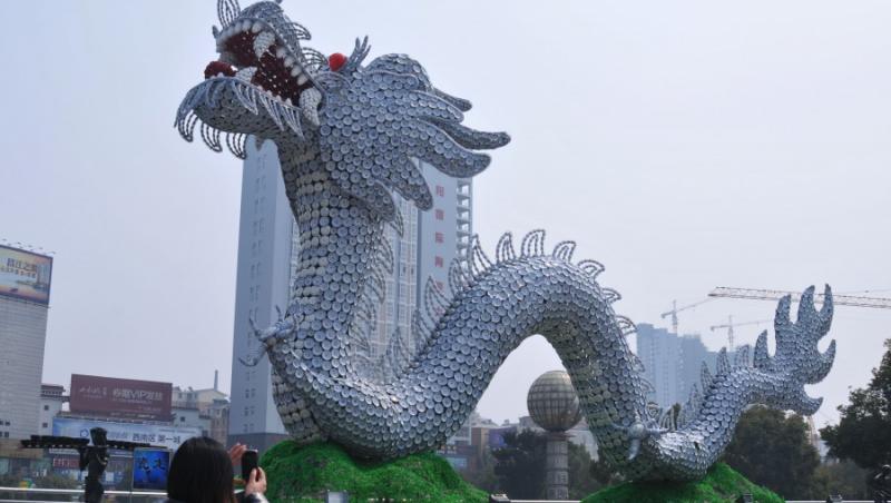 FOTO! Dragonul din portelan, noua atractie turistica din China