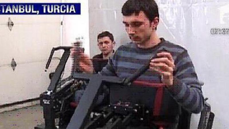 VIDEO! Oamenii paralizati se vor putea misca cu un dispozitiv robotic