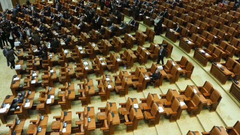 10 locuri in Parlament, neocupate: 100.000 de romani nu sunt reprezentati in cele doua Camere