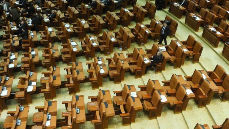 10 locuri in Parlament, neocupate: 100.000 de romani nu sunt reprezentati in cele doua Camere